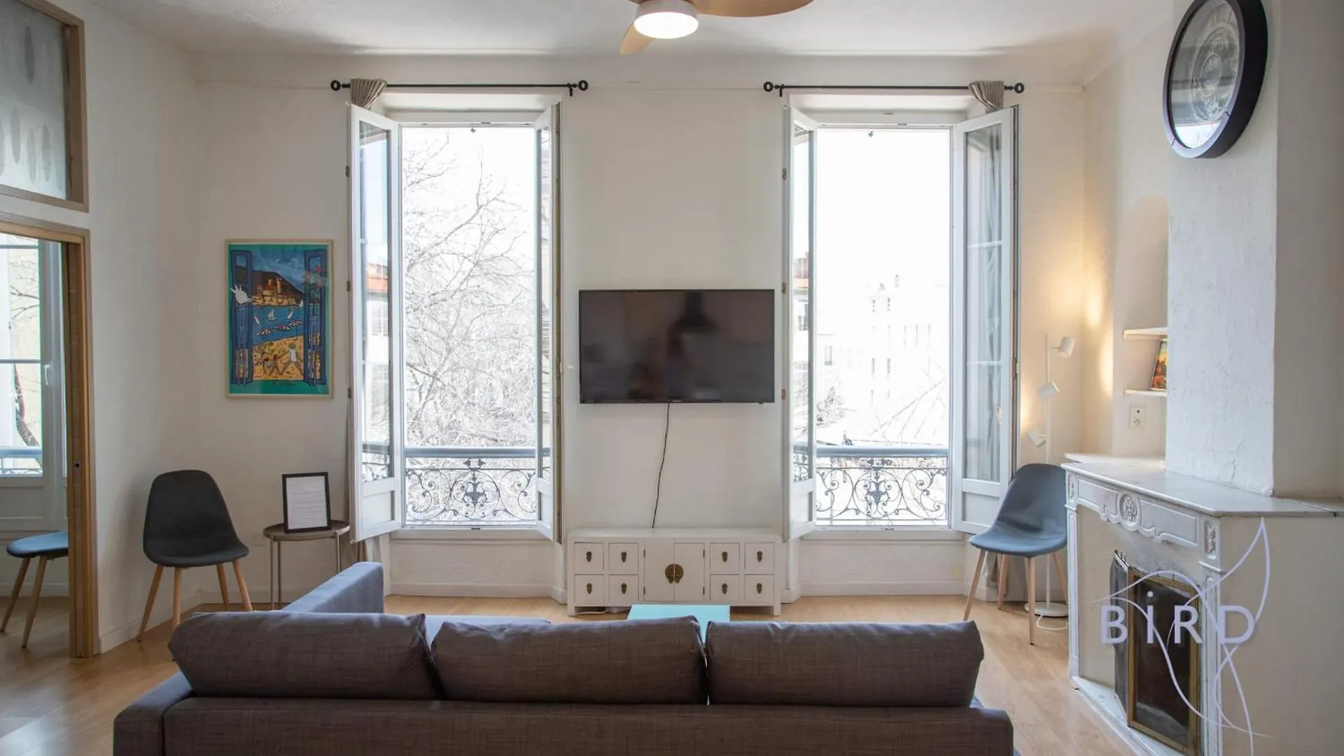 Beautiful Apartment Place Nationale In Antibes Old Town