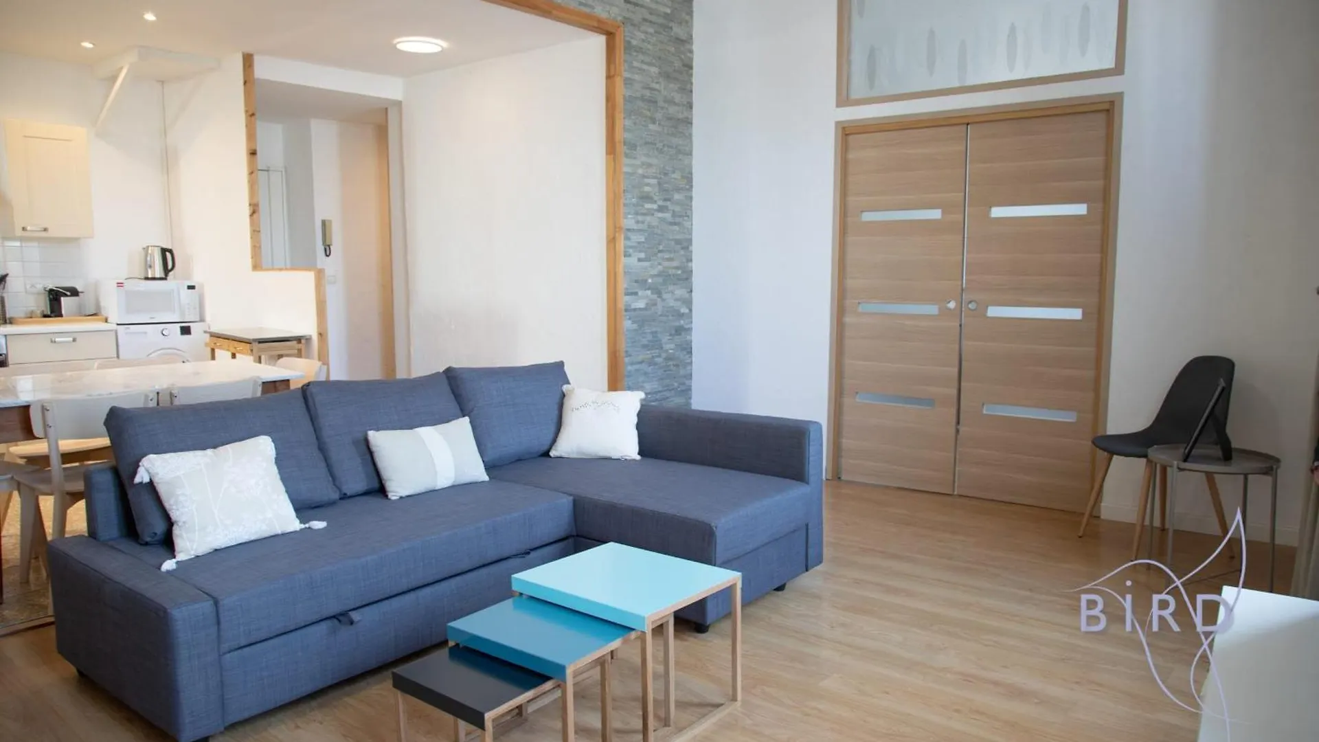 Beautiful Apartment Place Nationale In Antibes Old Town
