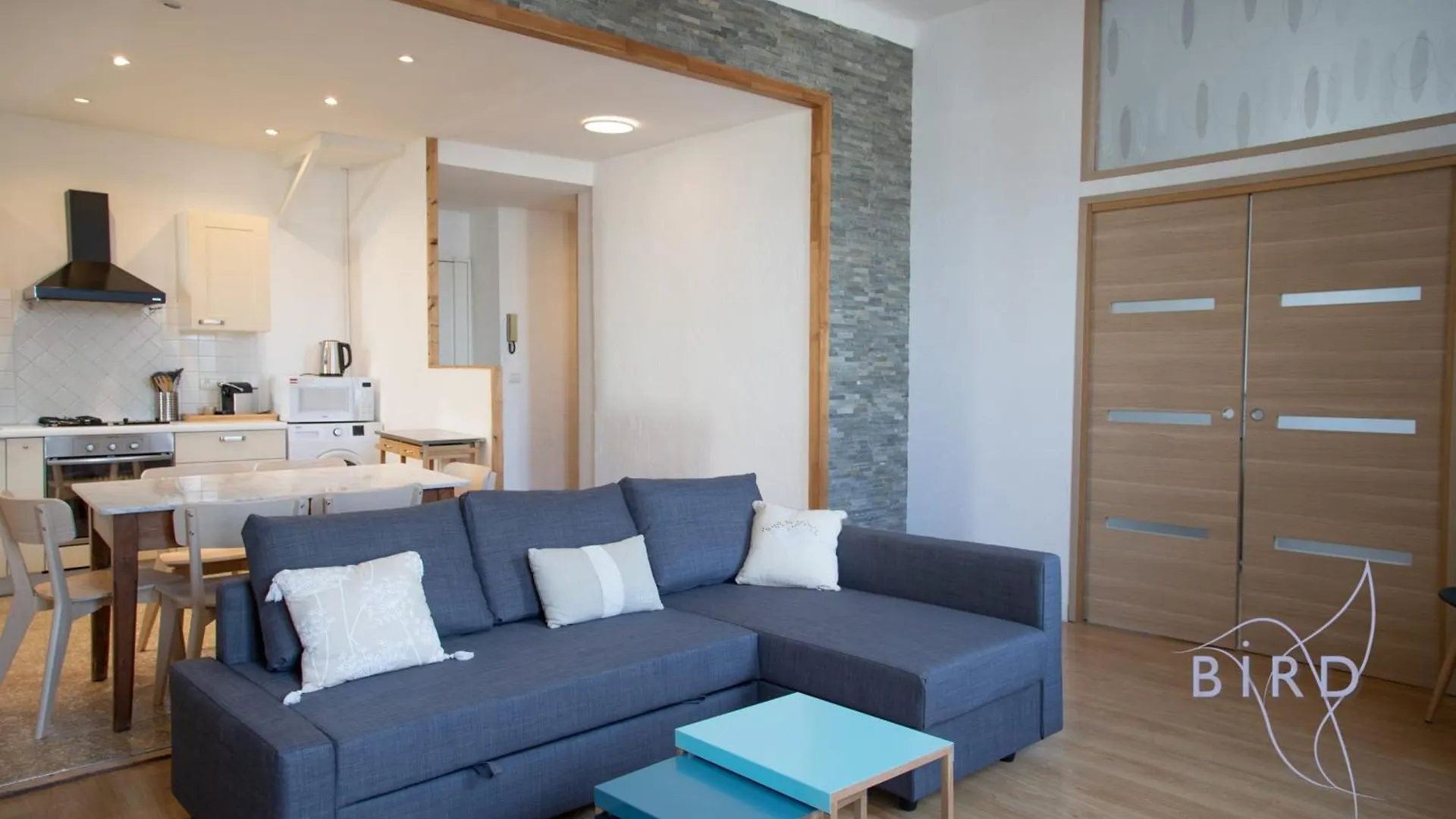 Beautiful Apartment Place Nationale In Antibes Old Town